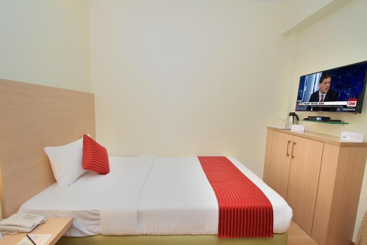 La Sara Regent Hotel Bangalore Ngoại thất bức ảnh
