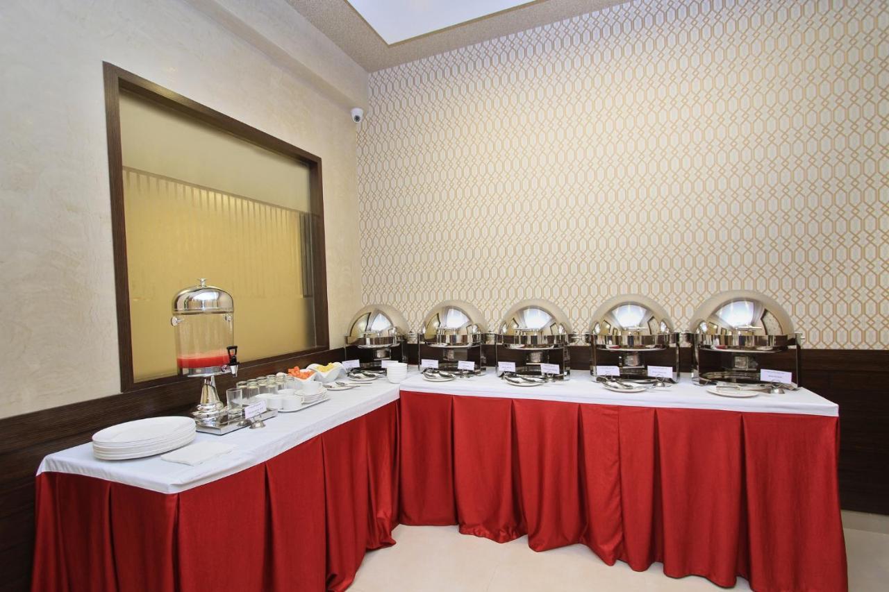 La Sara Regent Hotel Bangalore Ngoại thất bức ảnh