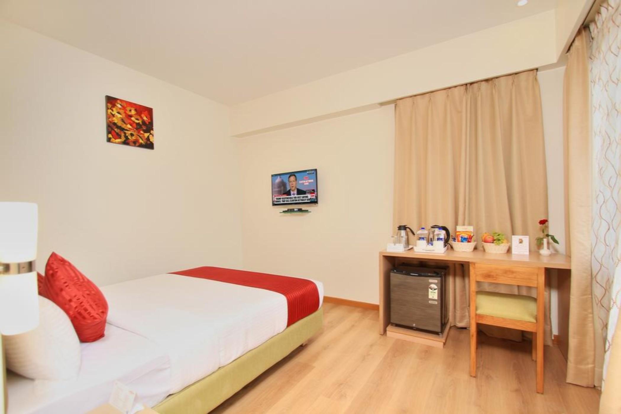 La Sara Regent Hotel Bangalore Ngoại thất bức ảnh