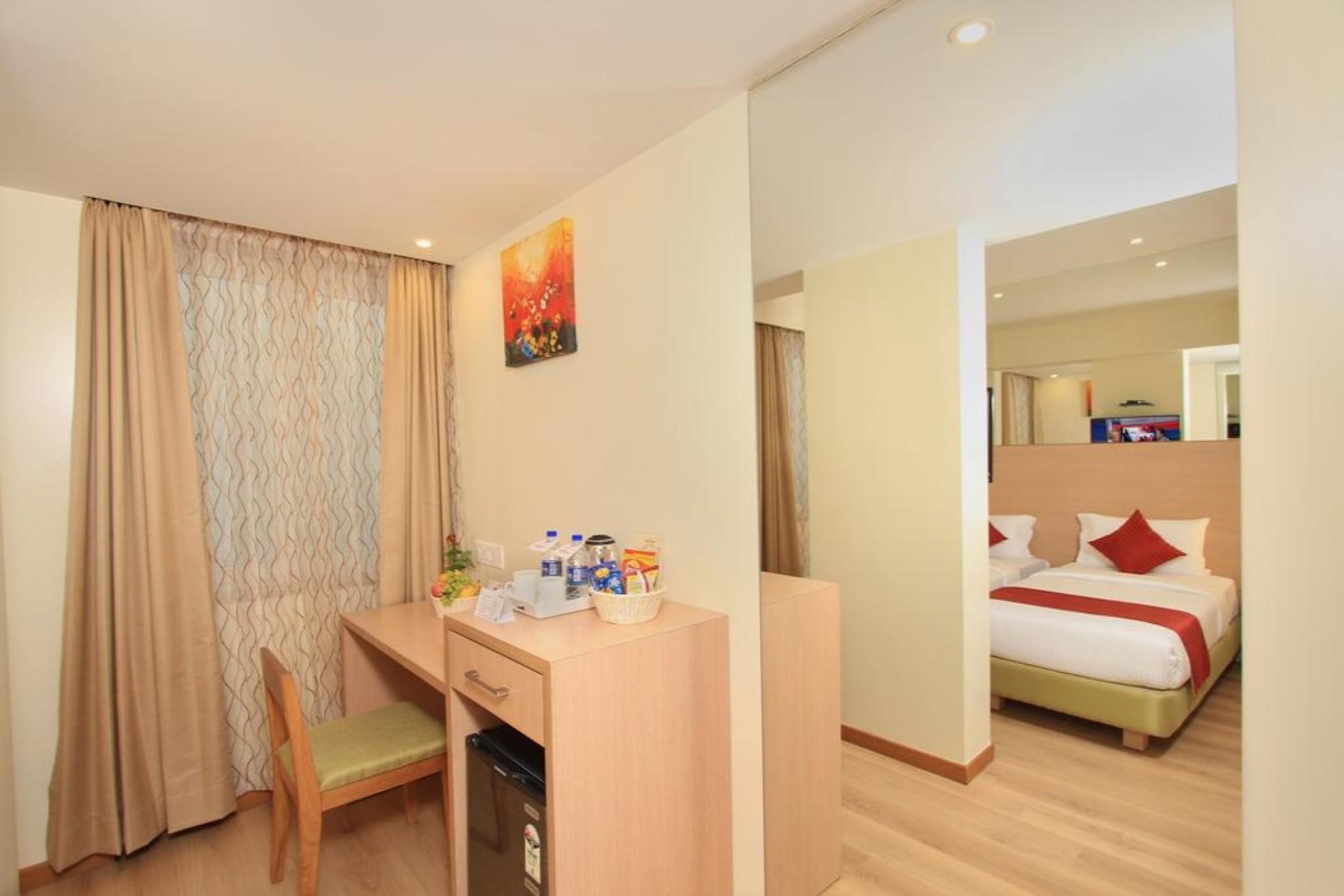 La Sara Regent Hotel Bangalore Ngoại thất bức ảnh