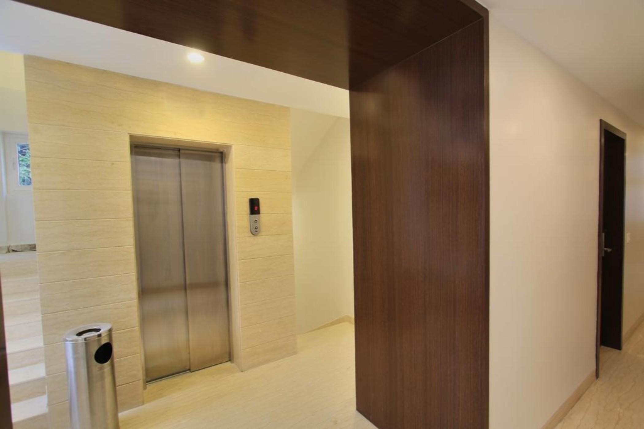 La Sara Regent Hotel Bangalore Ngoại thất bức ảnh